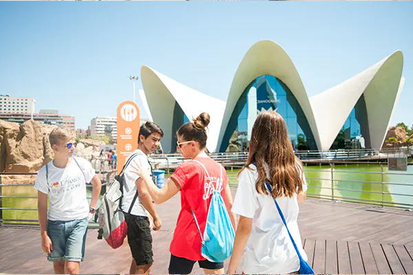 Excursão ao Oceanogràfic de Valência nos acampamentos de verão Enforex