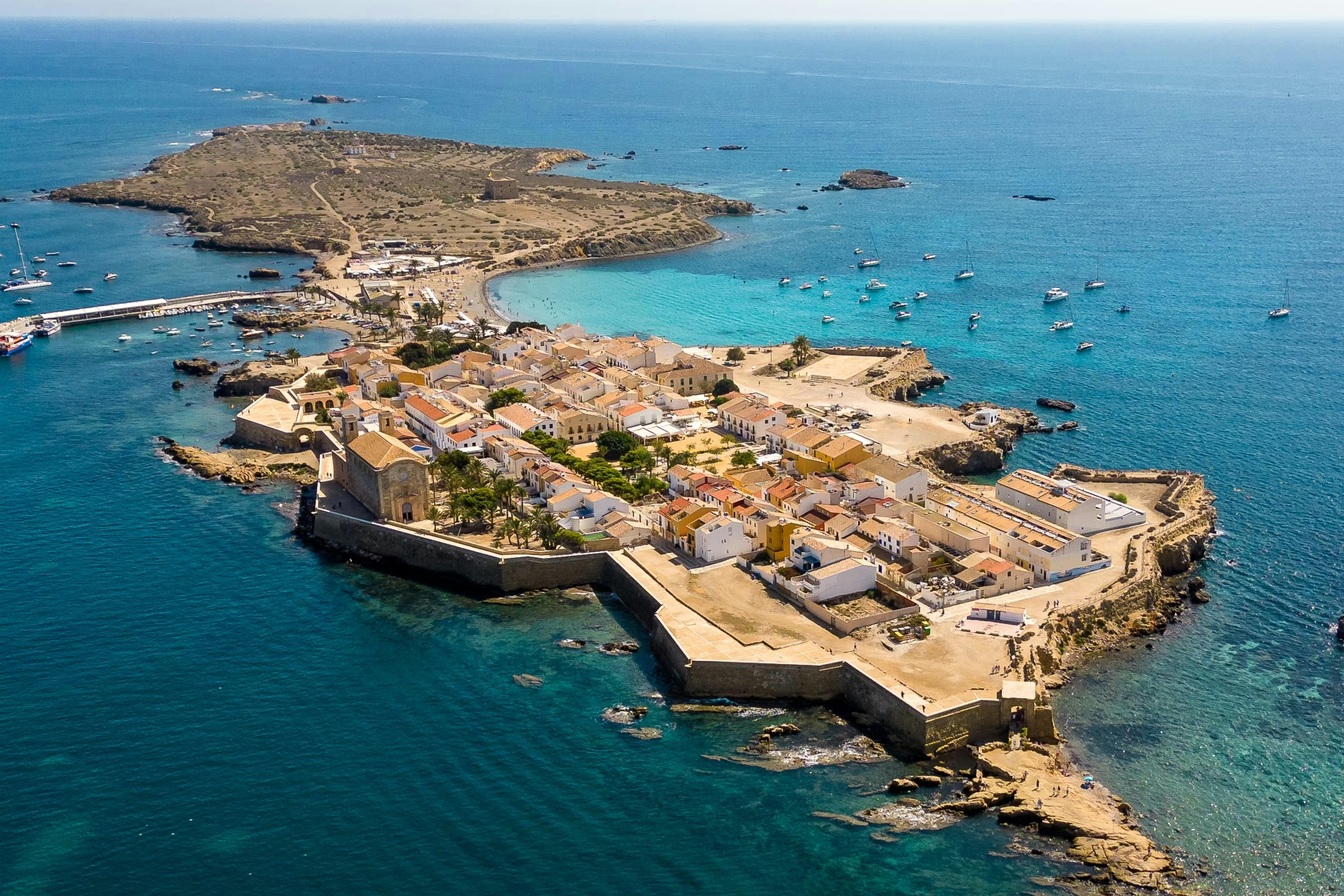 Vista aerea dell'isola di Tabarca ad Alicante