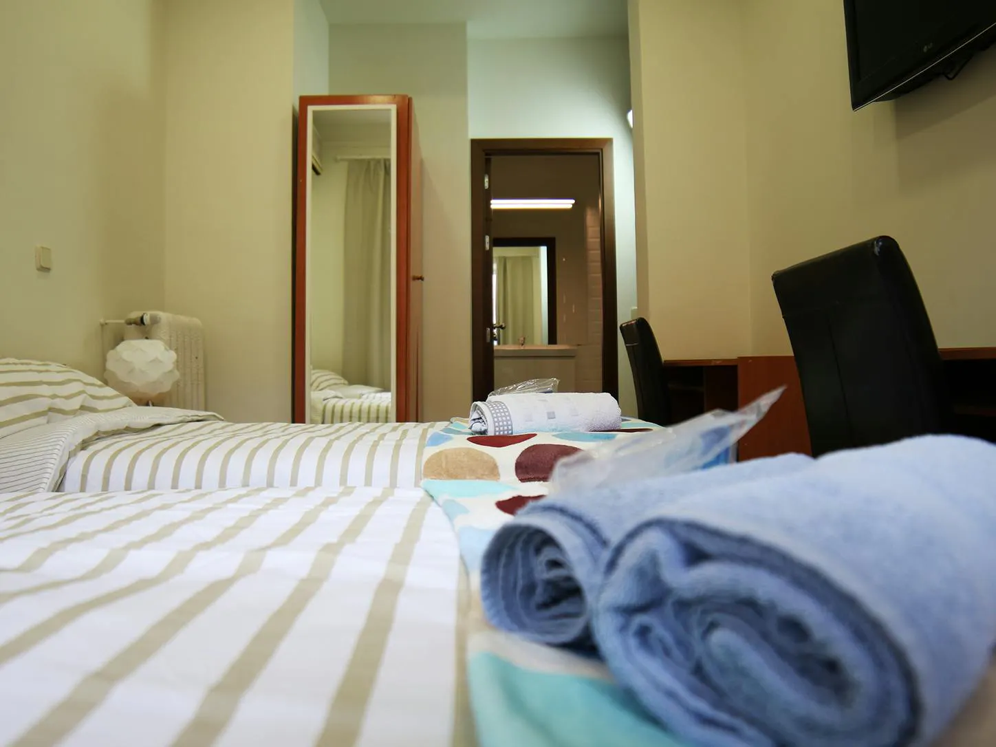Biancheria da letto, asciugamani, pasti, pulizia settimanale e Wi-Fi inclusi