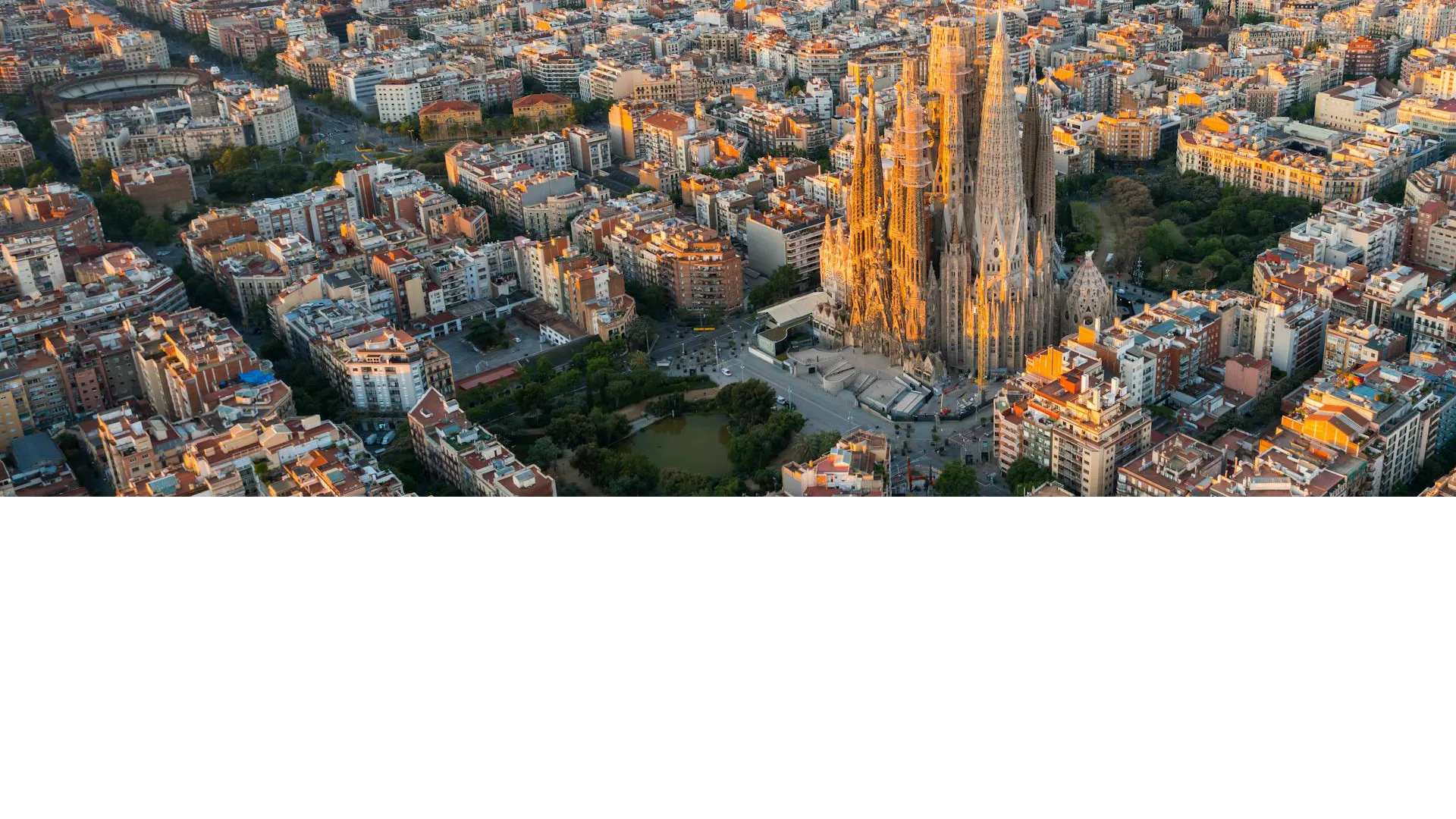 Vista panorâmica de Barcelona, uma das cidades mais cosmopolitas da Espanha.