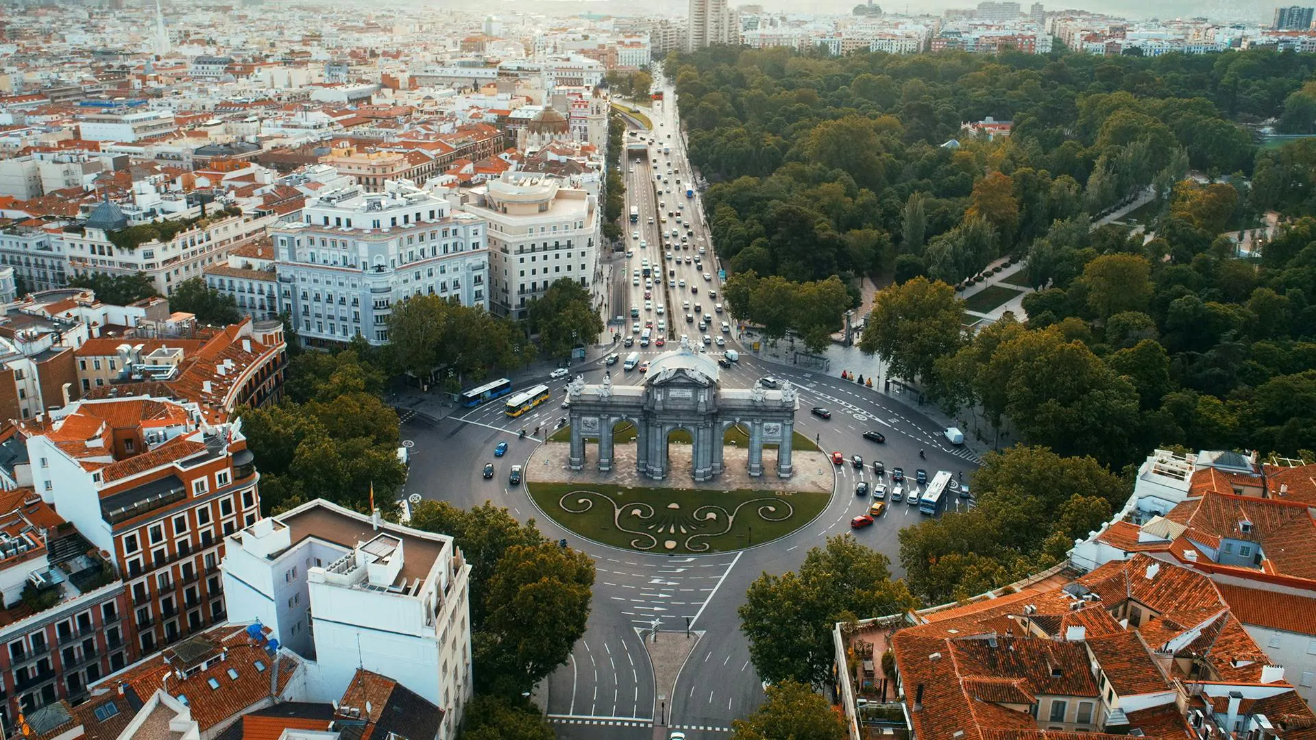 Impara lo spagnolo a Madrid vicino a Puerta de Alcalá