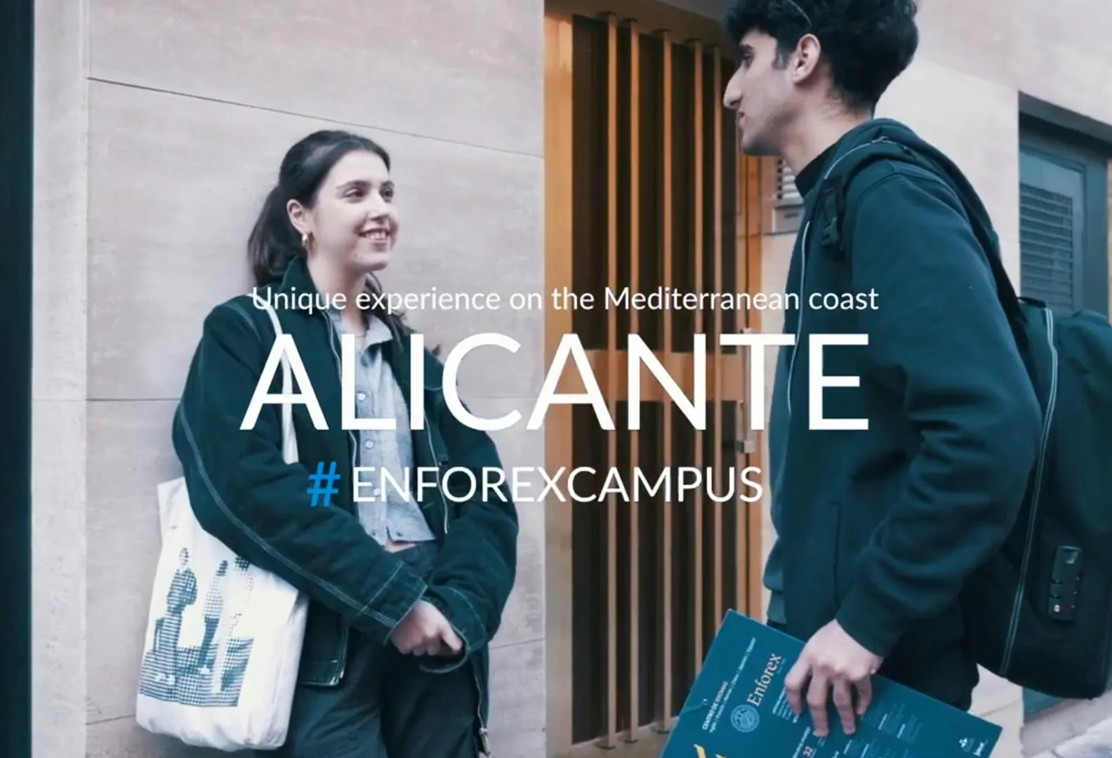 Video Vimeo sull'apprendimento dello spagnolo ad Alicante con cultura mediterranea, spiagge e atmosfera della scuola
