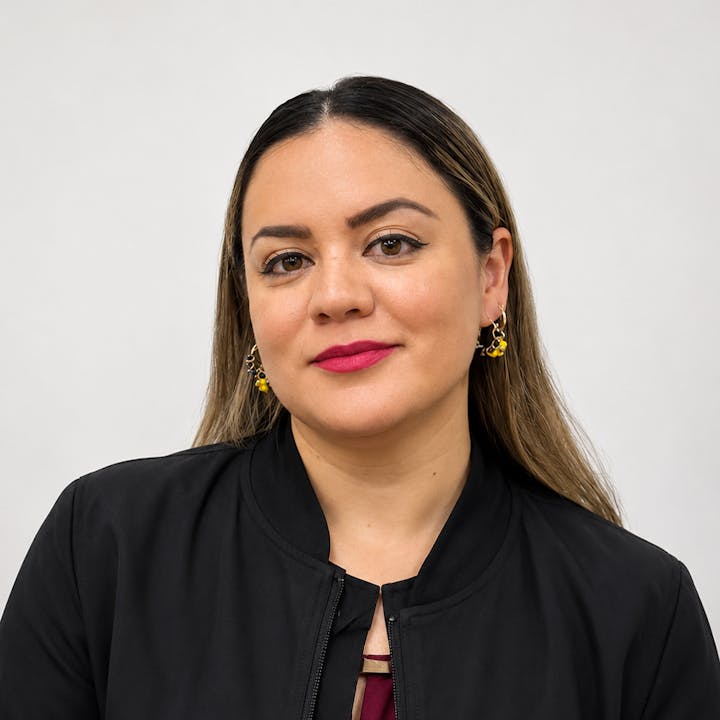 تعرف على فريقنا, Natacha