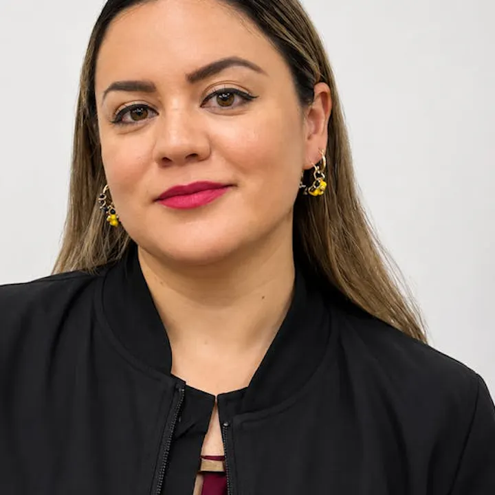 تعرف على فريقنا, Natacha