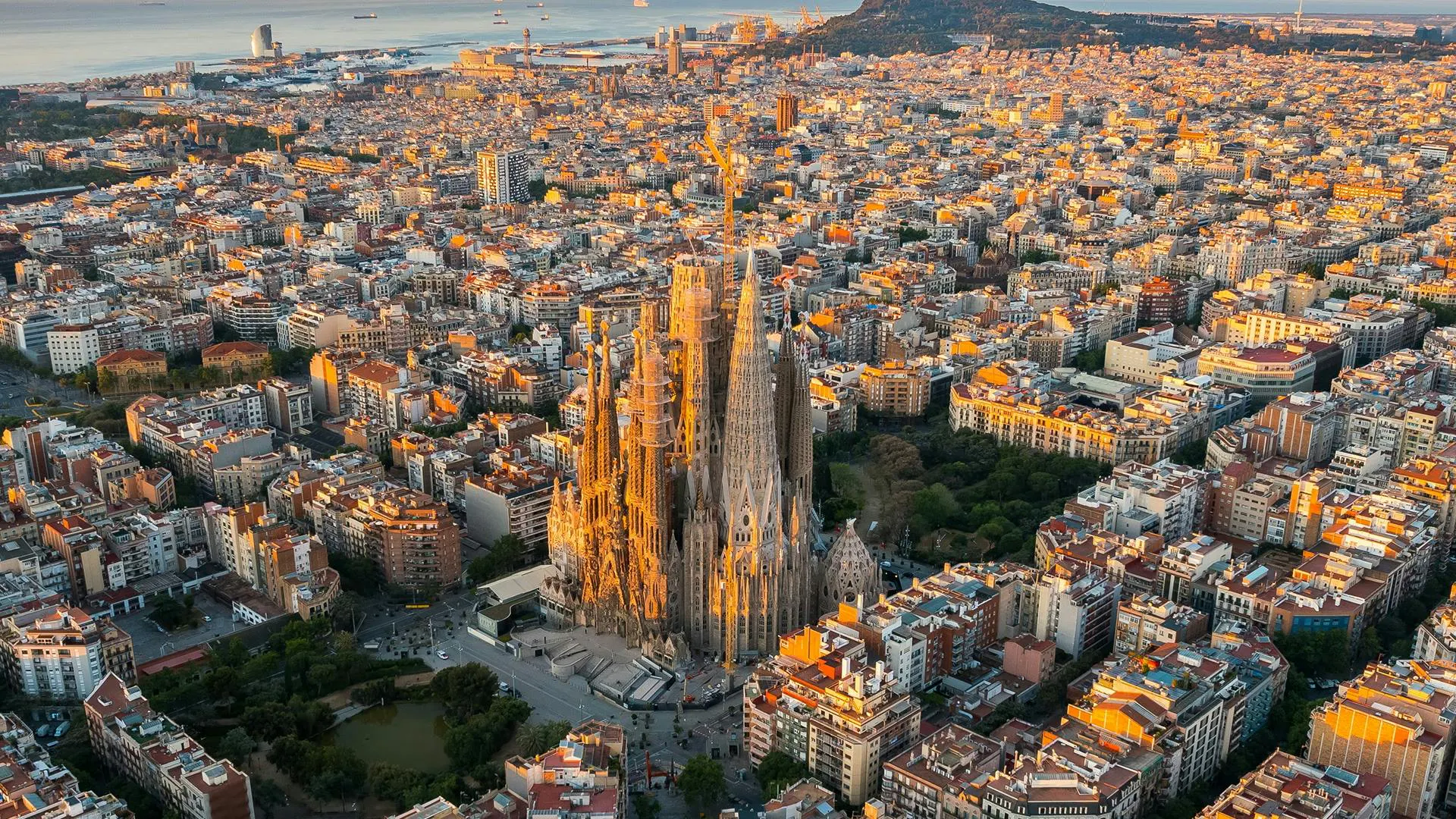 La Sagrada Família a Barcellona al tramonto