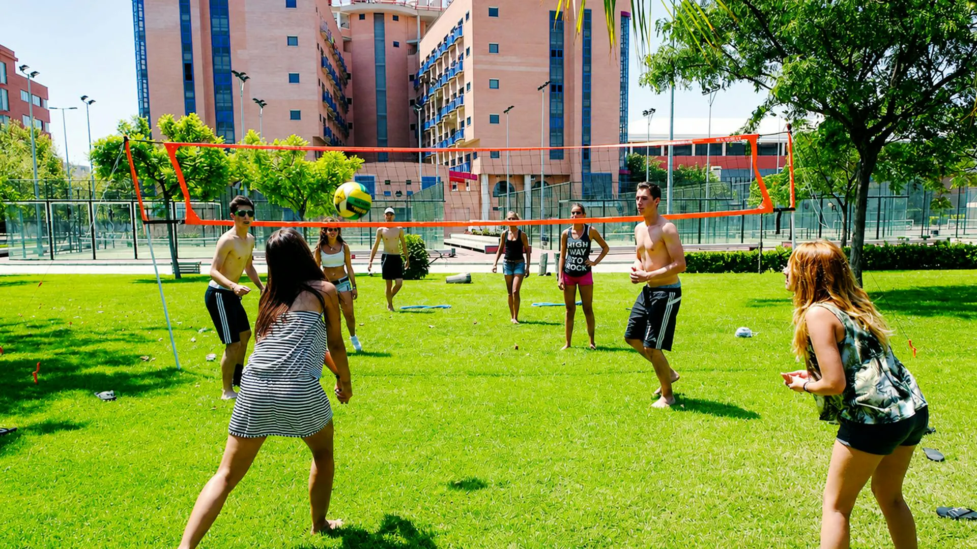 Campo estivo alla Spiaggia di Valencia