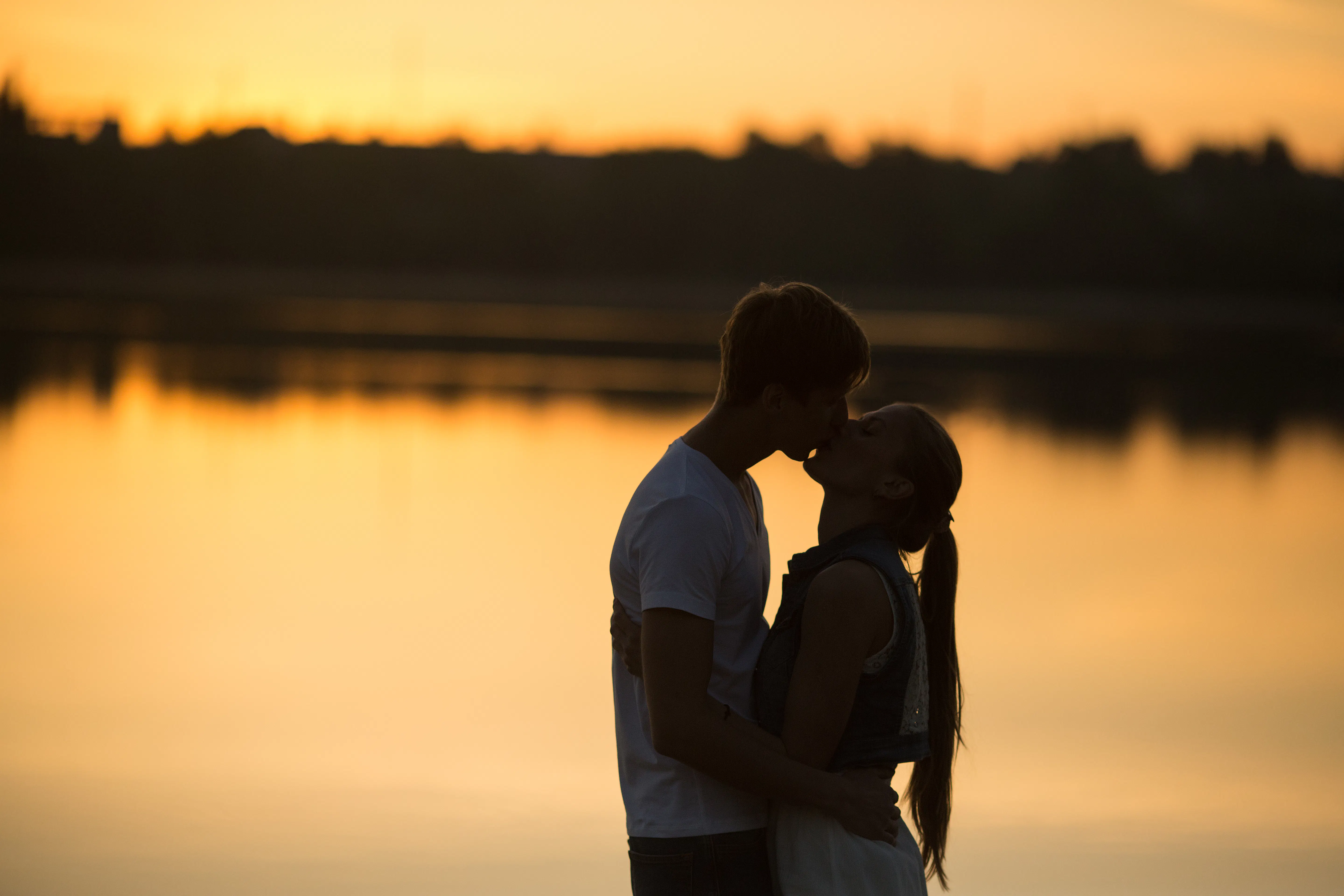 casal no por do sol