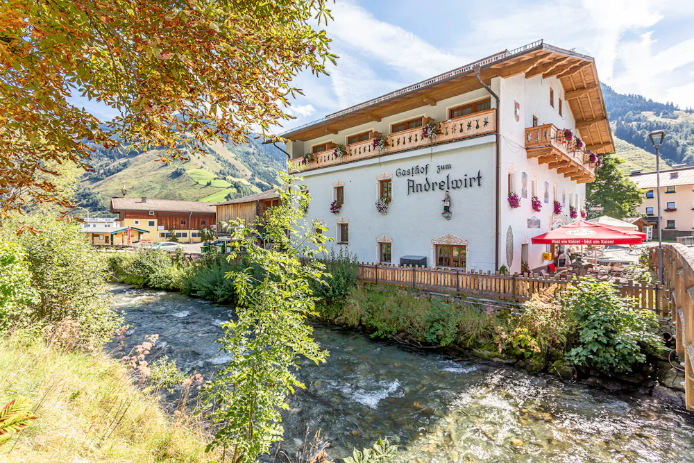 Gasthof Andrelwirt in Rauris beim Bach. Finde deine Ferienuntrkunft bei we rent apartments