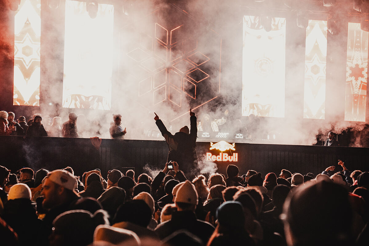 rave on snow in Saalbach