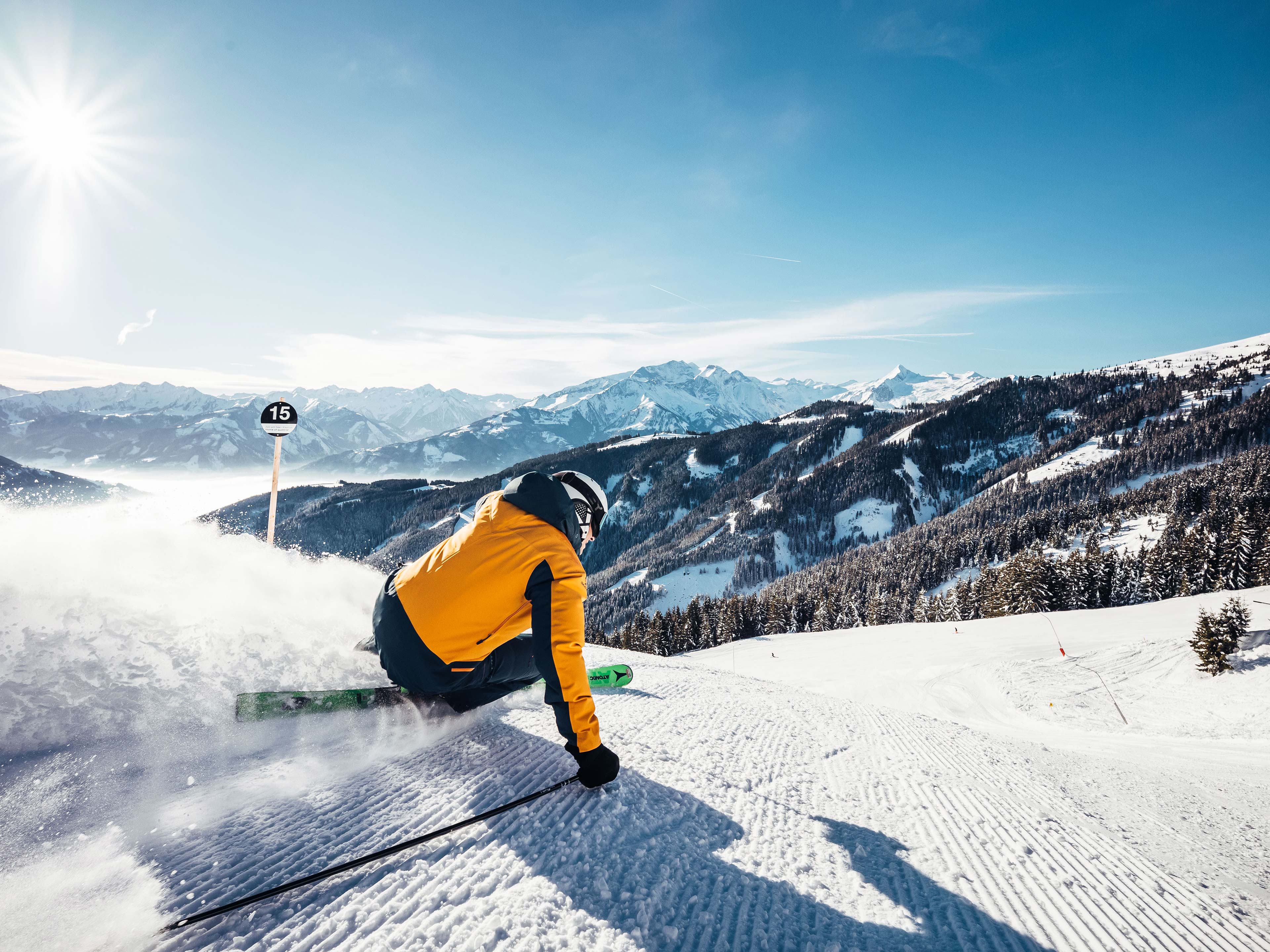 Enjoy skiing on Schmittenhöhe with an amazing view to the snow covered mountains