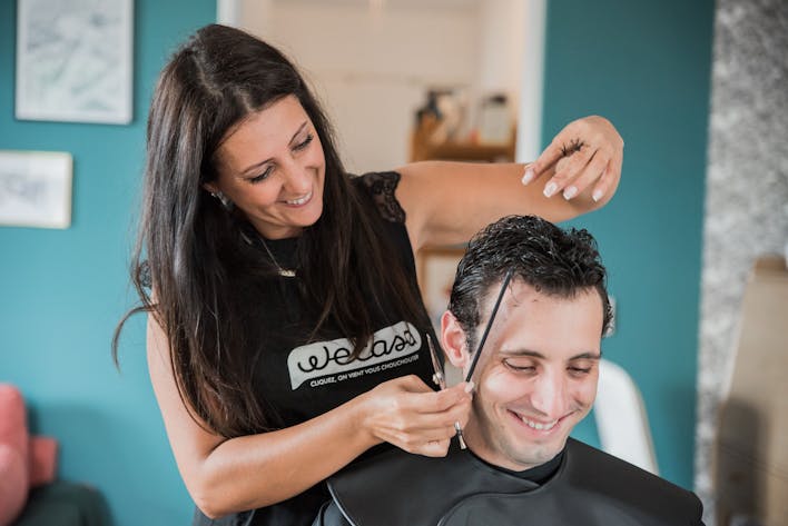 Mobile Haircuts Near Me, Barbers, Hairdressers