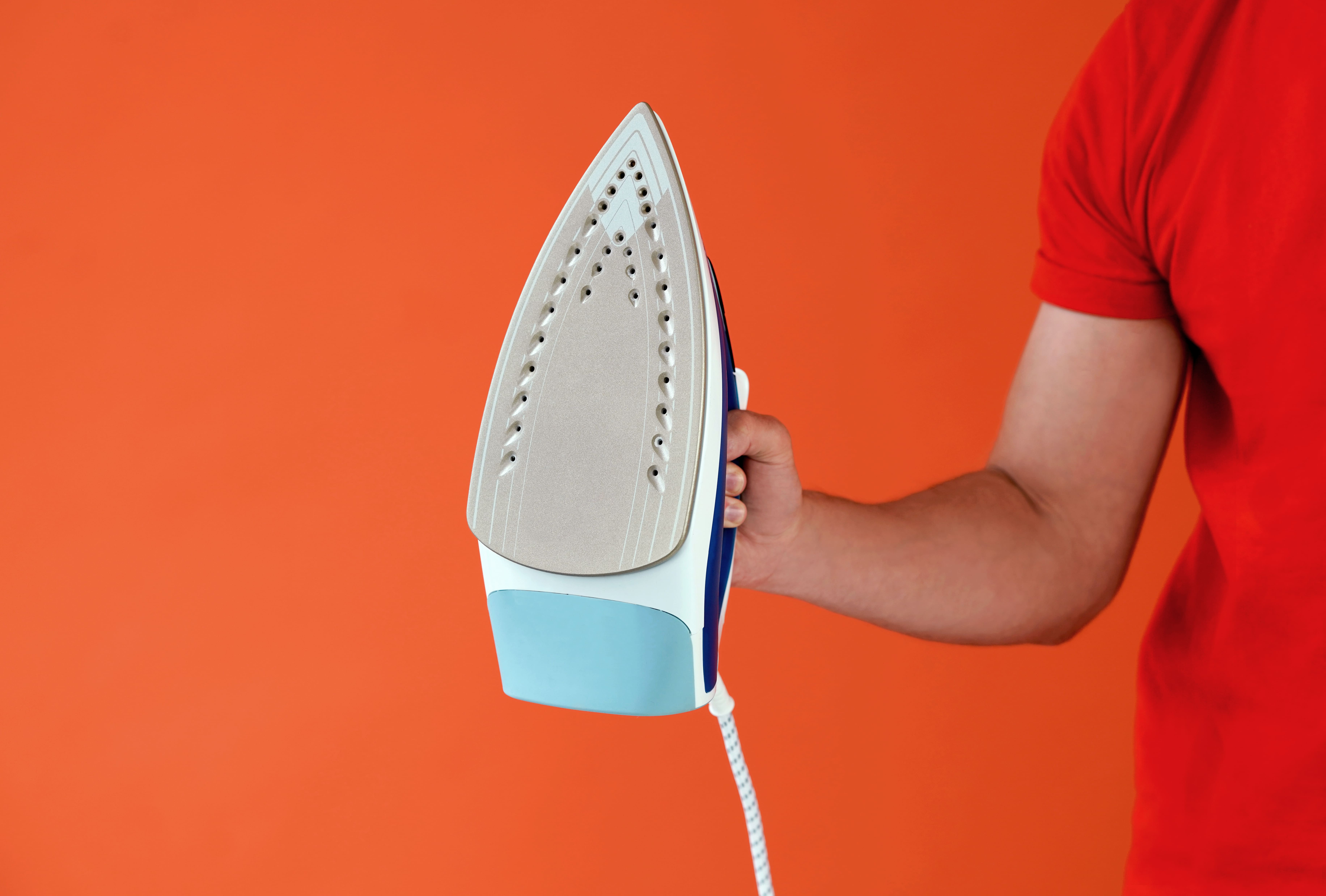 Find an ironing lady near me Locate a reliable ironing service nearby!