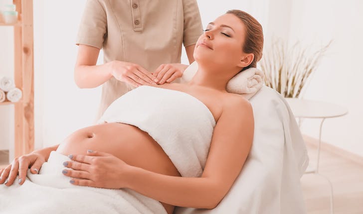Le massage prénatal