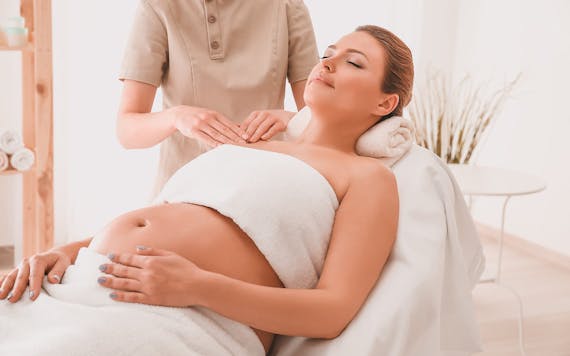 La massage prénatal