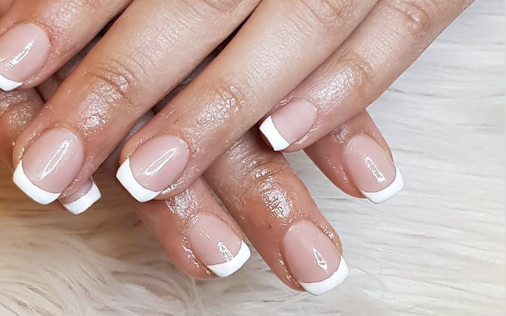 Comment faire une french manucure ? Explications + tuto complet