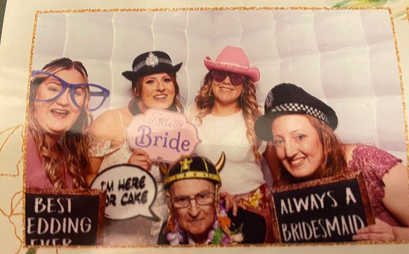photo booth at wedding