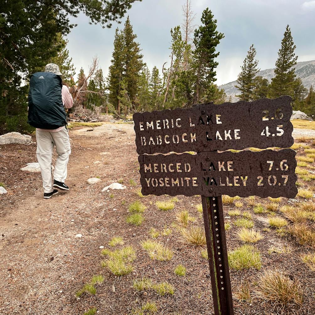 trail sign in Yosemite High Sierra