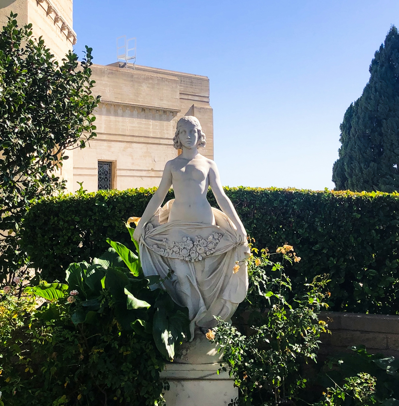 Statue at Forest Lawn Cemetery in Glendale California 