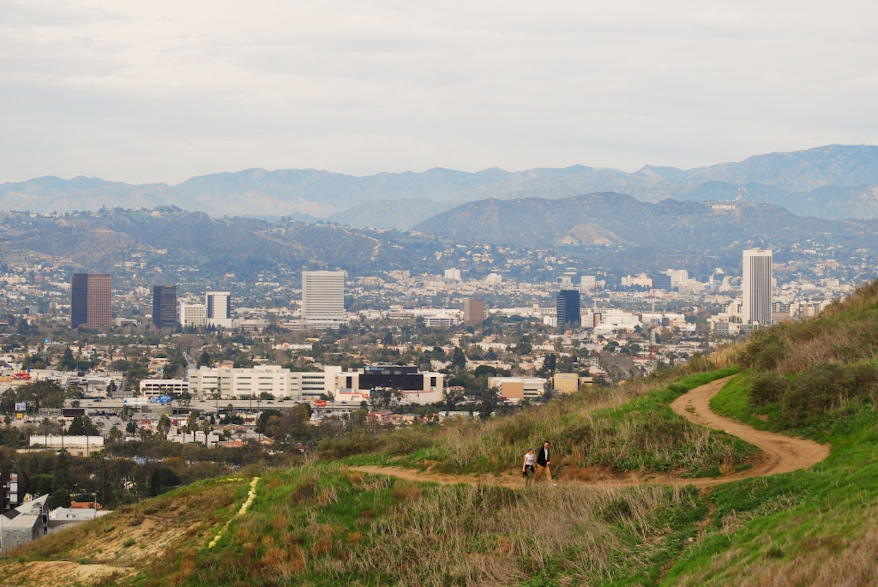 hiking-trails-at-the-scenic-overlook-image-jpeg