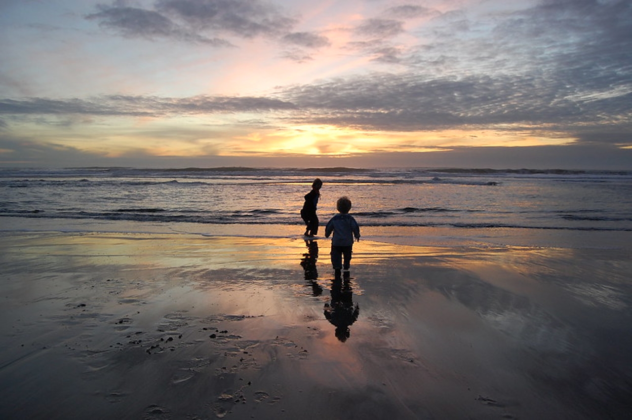 beach sunset kids