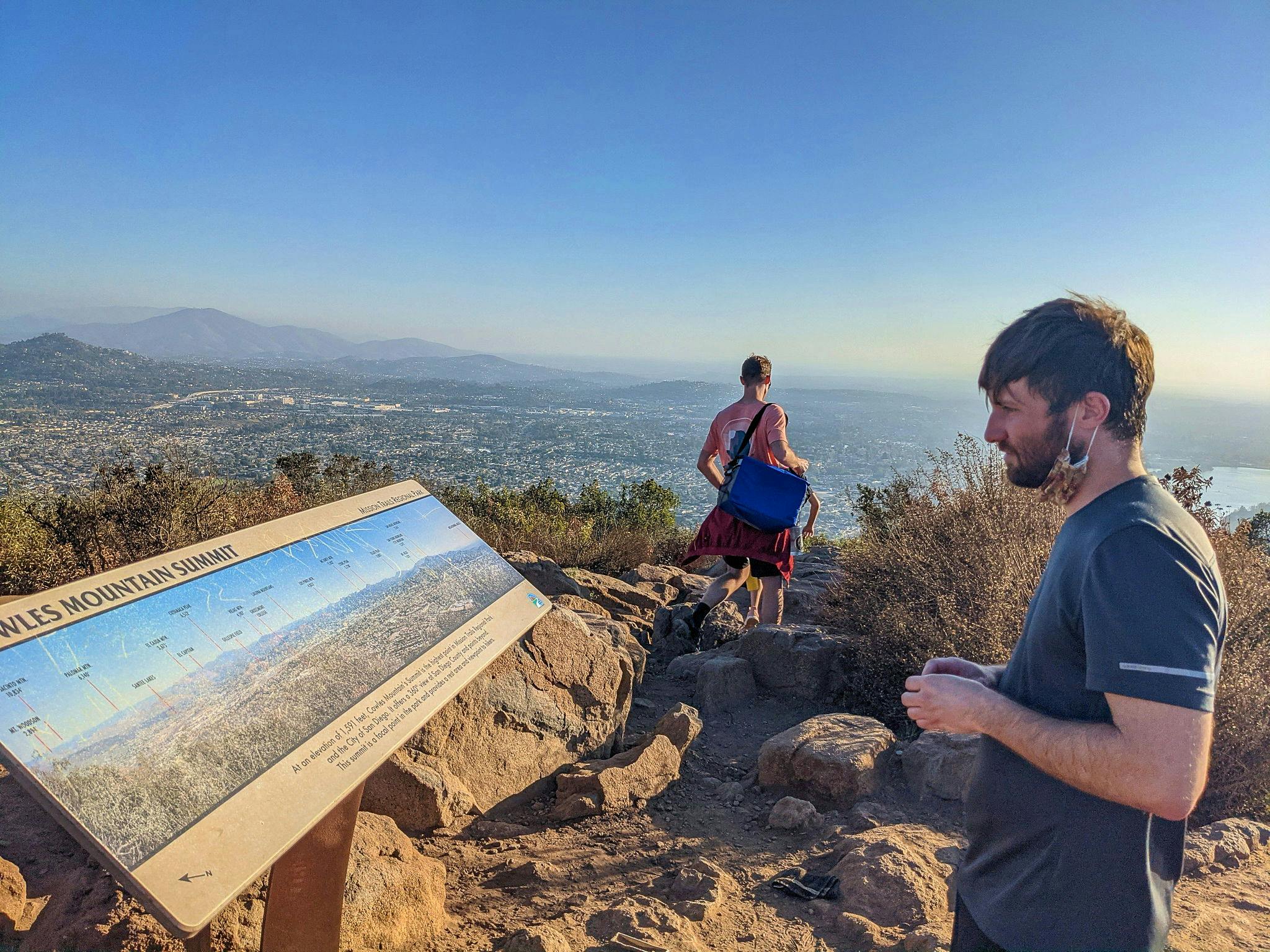 are dogs allowed at cowles mountain