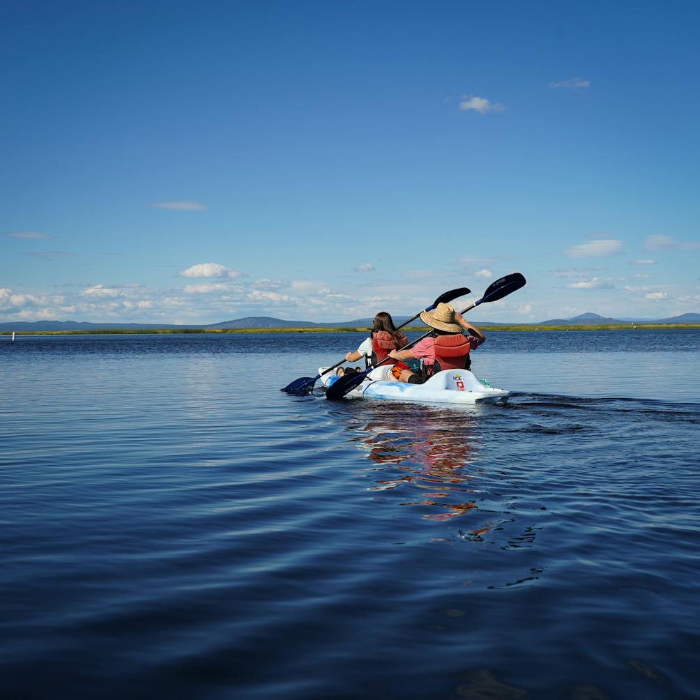 Kayakers on Upper Klamath Canoe Trail in Southern Oregon 