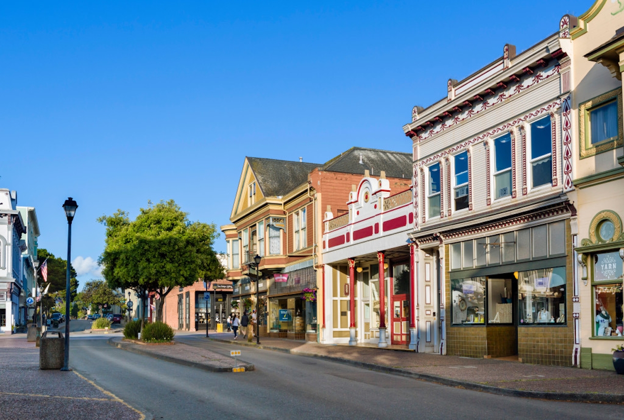 2nd-street-in-downtown-eureka-humboldt-county-california-usa-image-jpeg