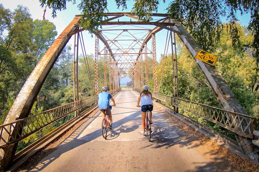  Rent a bike or E-bike at Getaway Adventures and wine taste along Dry Creek Valley in Healdsburg