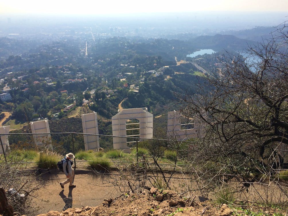 Best hike to outlet see hollywood sign