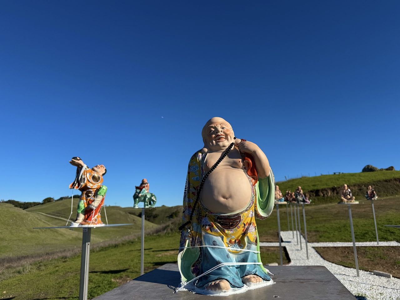 Buddha statues on the hillside at Dragon Mountain Park 