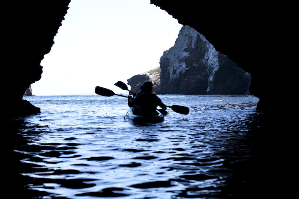 Kayak Channel Islands caves