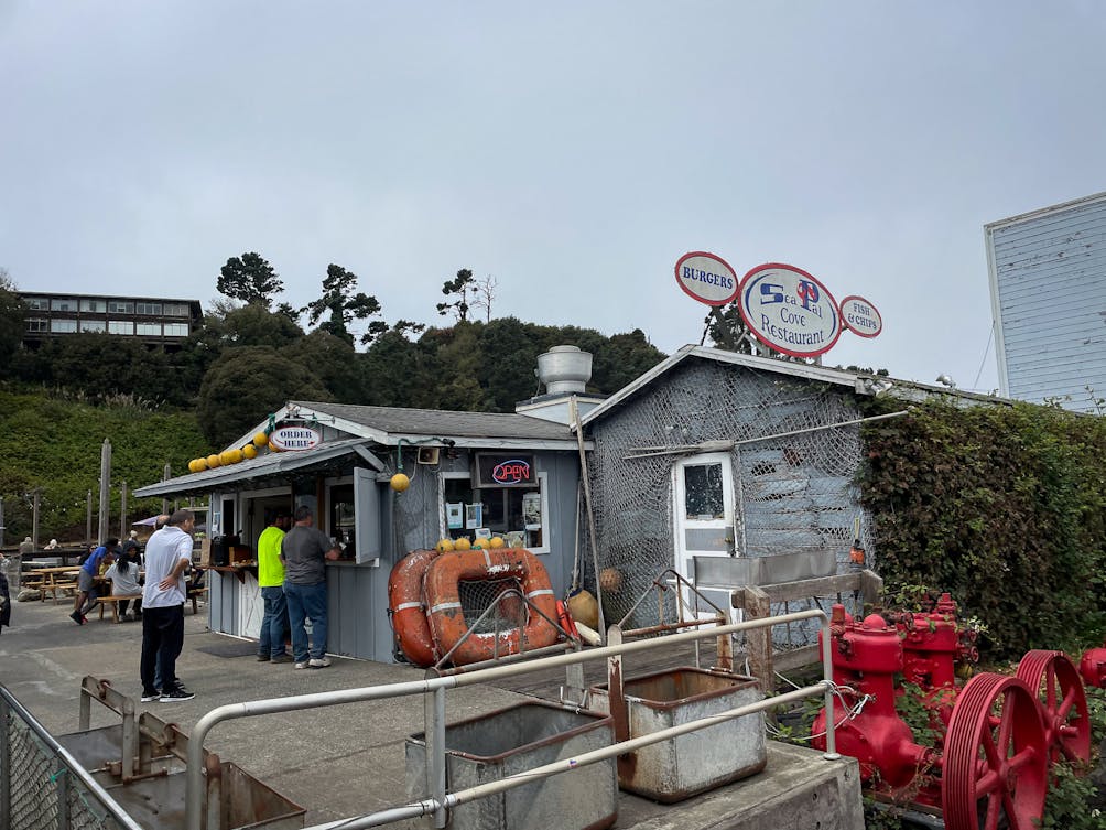 Sea Pal Cove restaurant in Fort Bragg Noyo Harbor 