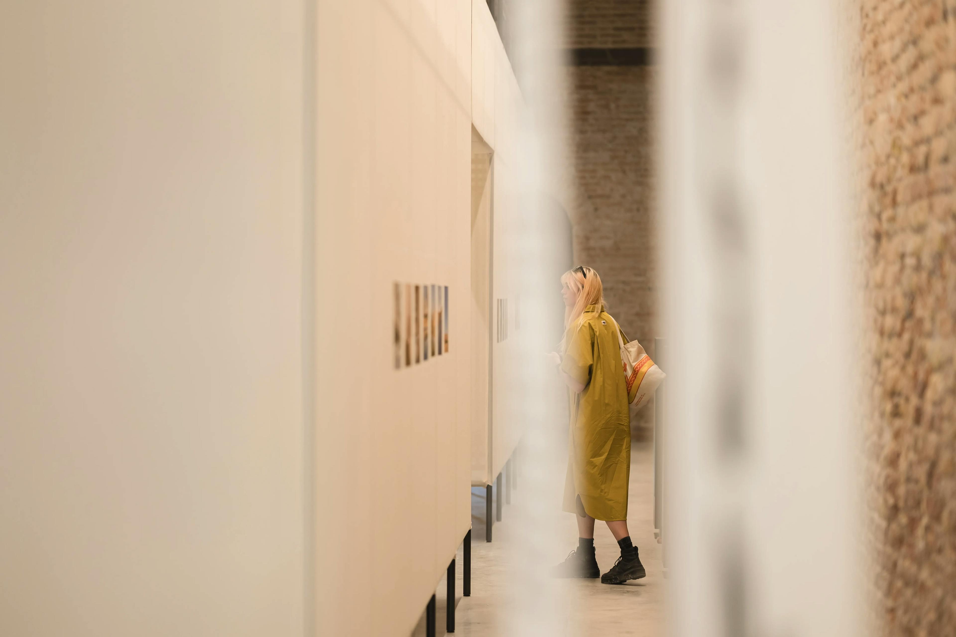 Vista parziale dell'installazione prodotta e coordinata da We Exhibit per il Padiglione Arabia Saudita alla Biennale di Venezia 2025