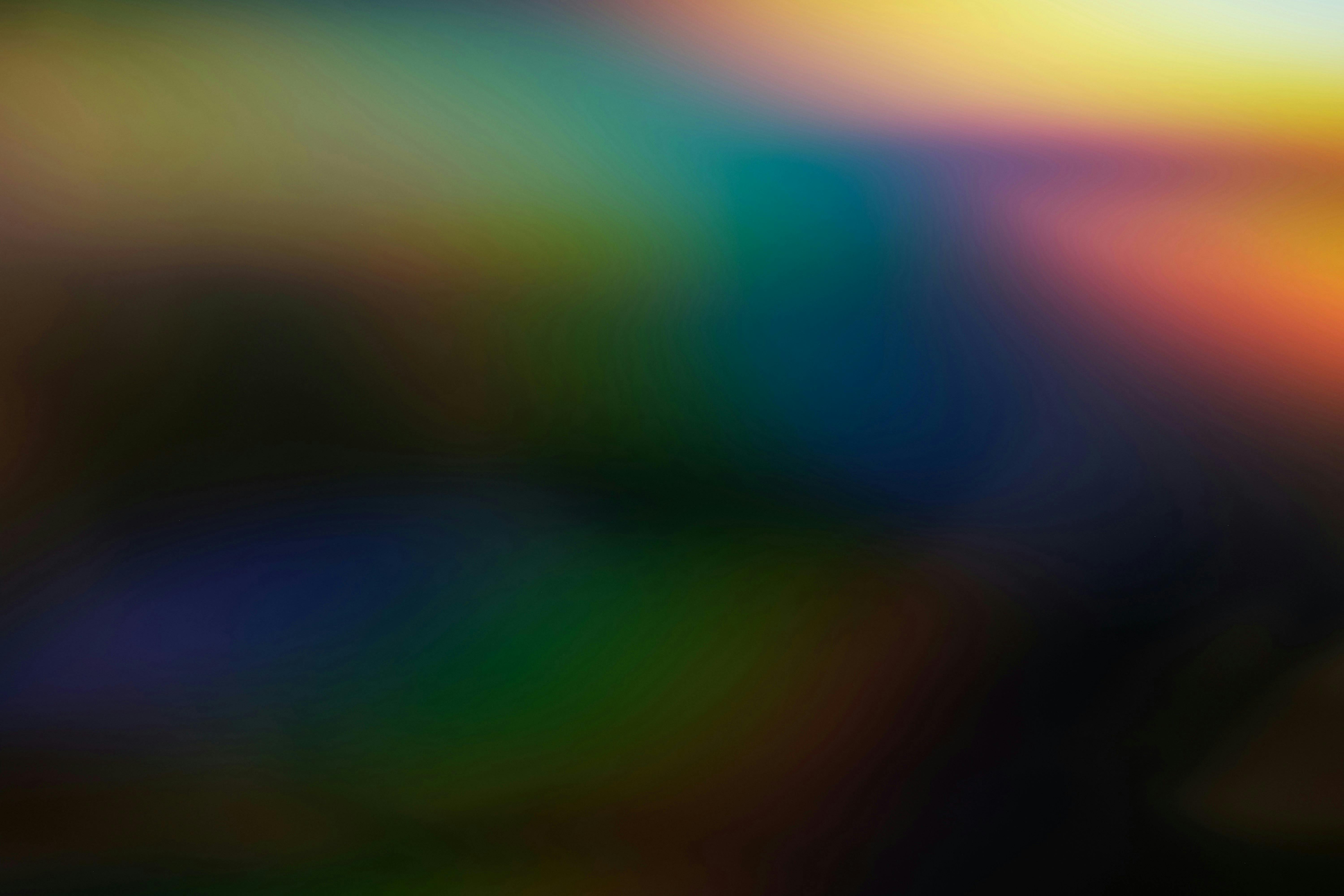 une image de plusieurs couleurs floutées