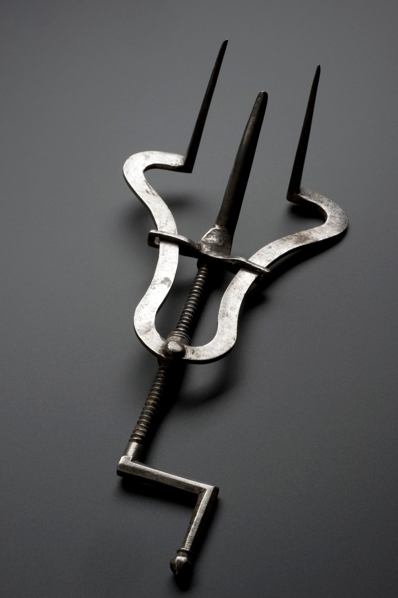 Image of a vaginal speculum