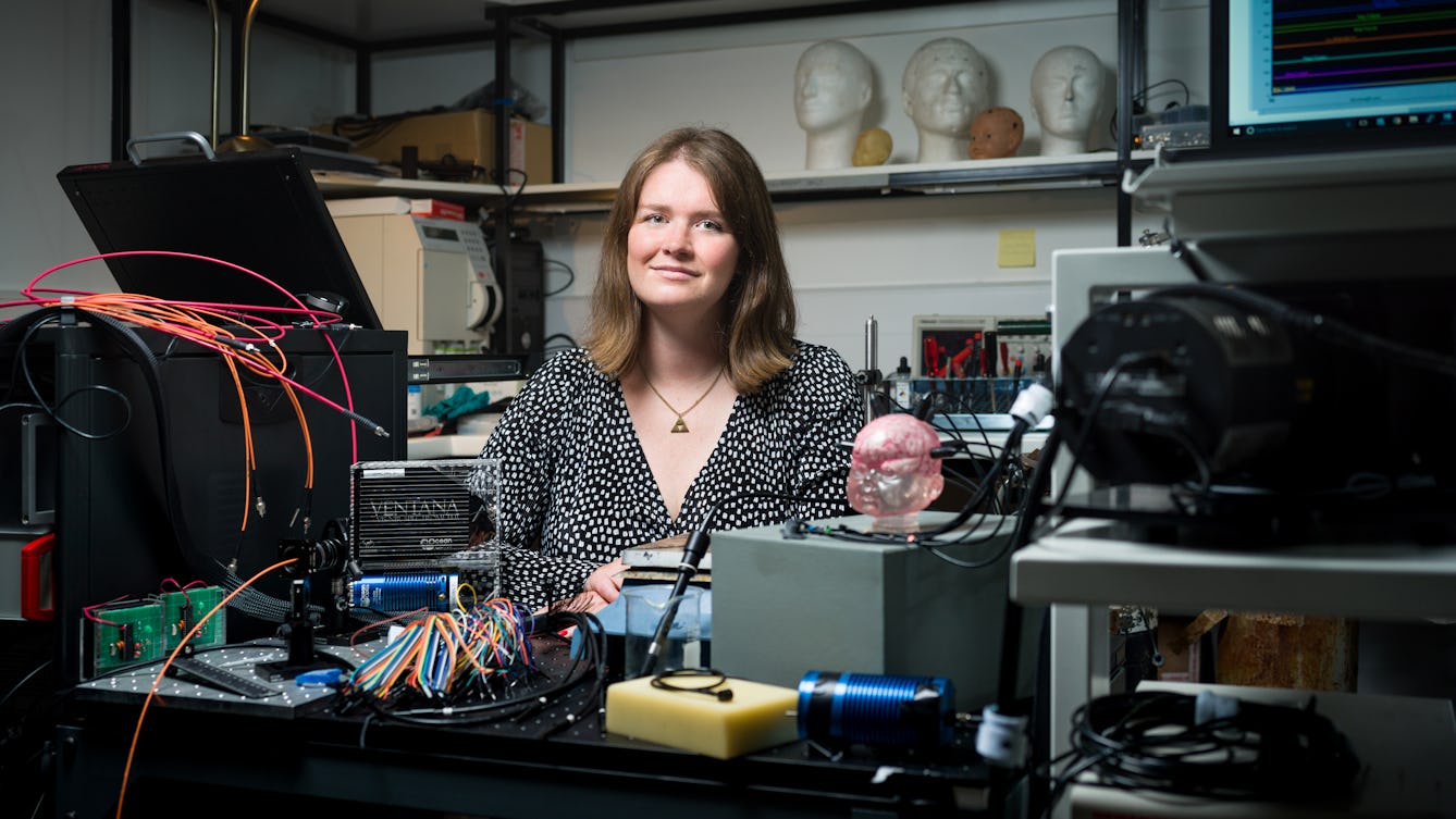 Photographic portrait of Dr Gemma Bale in her laboratory in UCL.