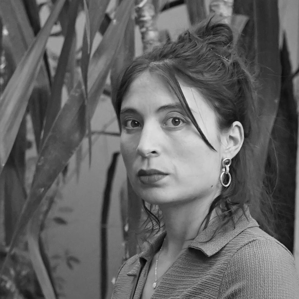 Black and white photograph of the journalist Charlotte Jansen