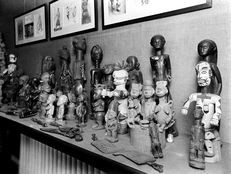 Image of ethnic statues on a shelf