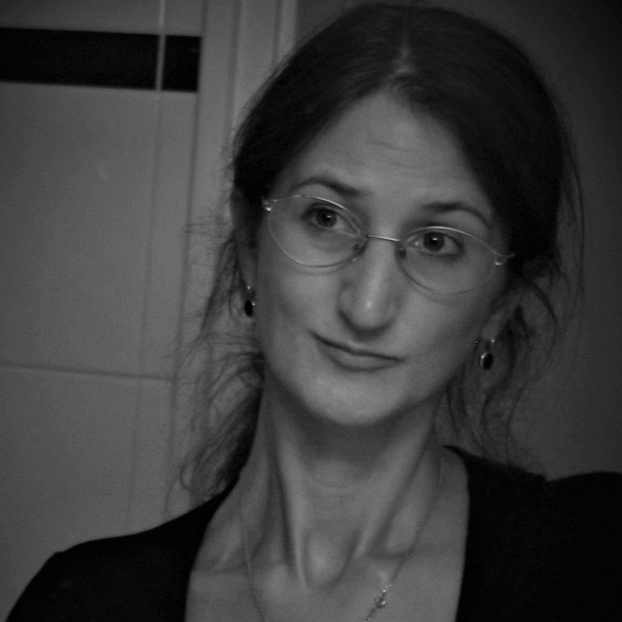 Dr Adrienne Macartney