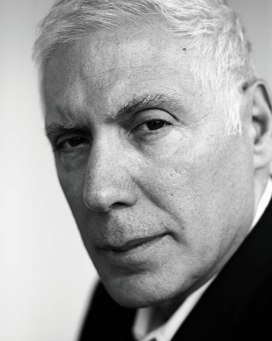 Black and white photograph of Stephen Grosz