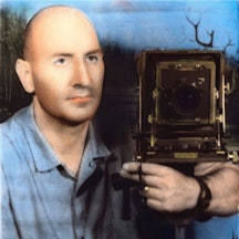 Photographic portrait of Simon Norfolk
