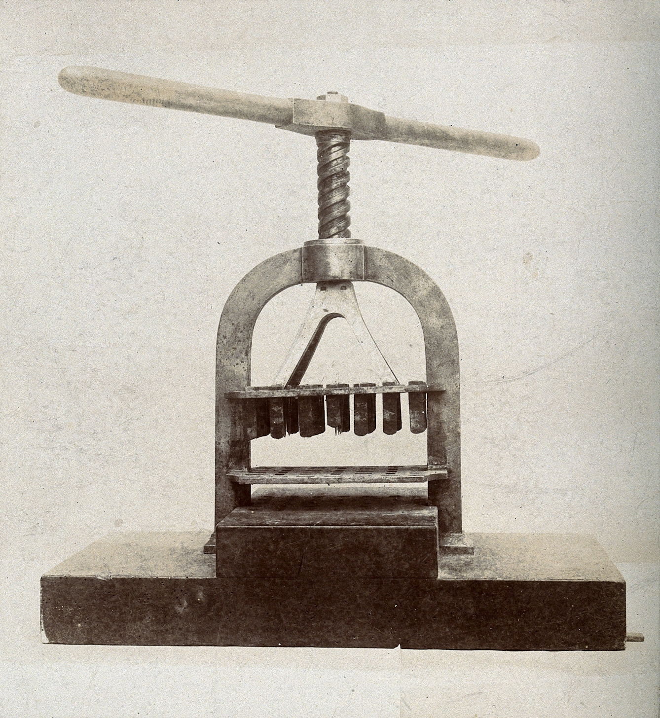 Photograph of a machine used in a lazaretto in Venice, to disinfect letters and papers belonging to Plague Victims.