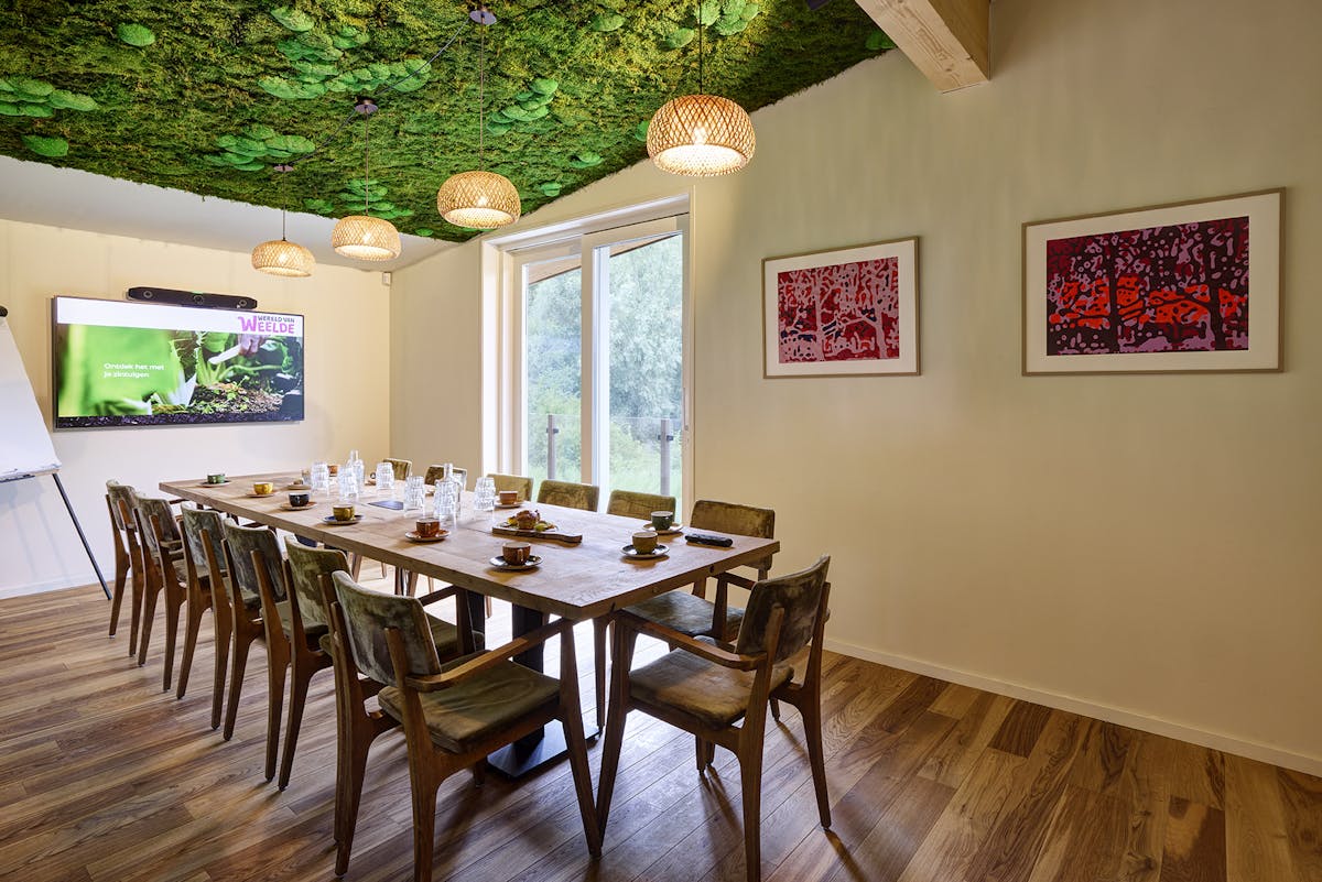 Aarde tafel schuin_low-res.jpg