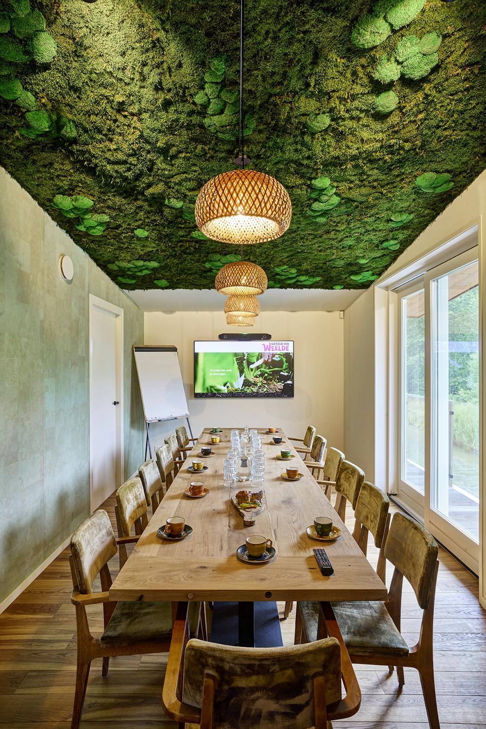 Aarde tafel gedekt lang_low-res.jpg