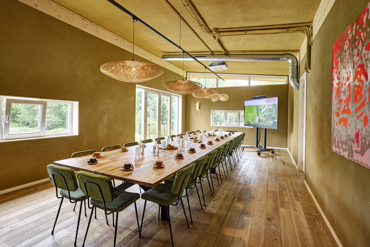 Kiem grote tafel schuin.jpg