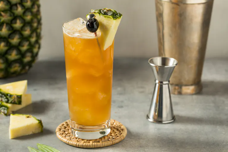 20 Easy Rum-Based Cocktails and Their Recipes - Maison du Whisky