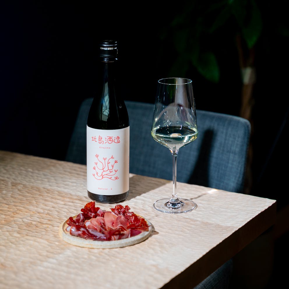 Saké et plat en accord