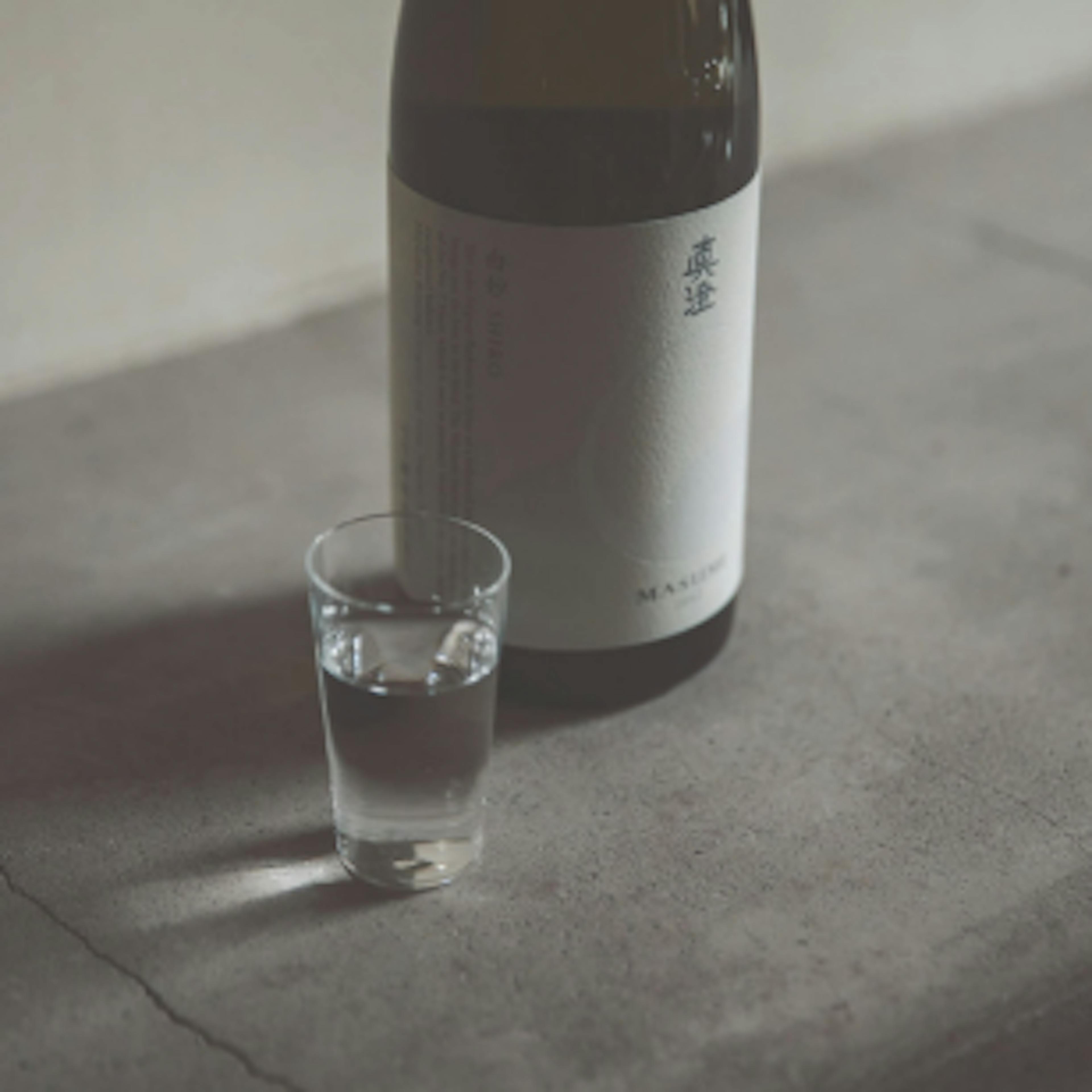 Bouteille de saké Masumi