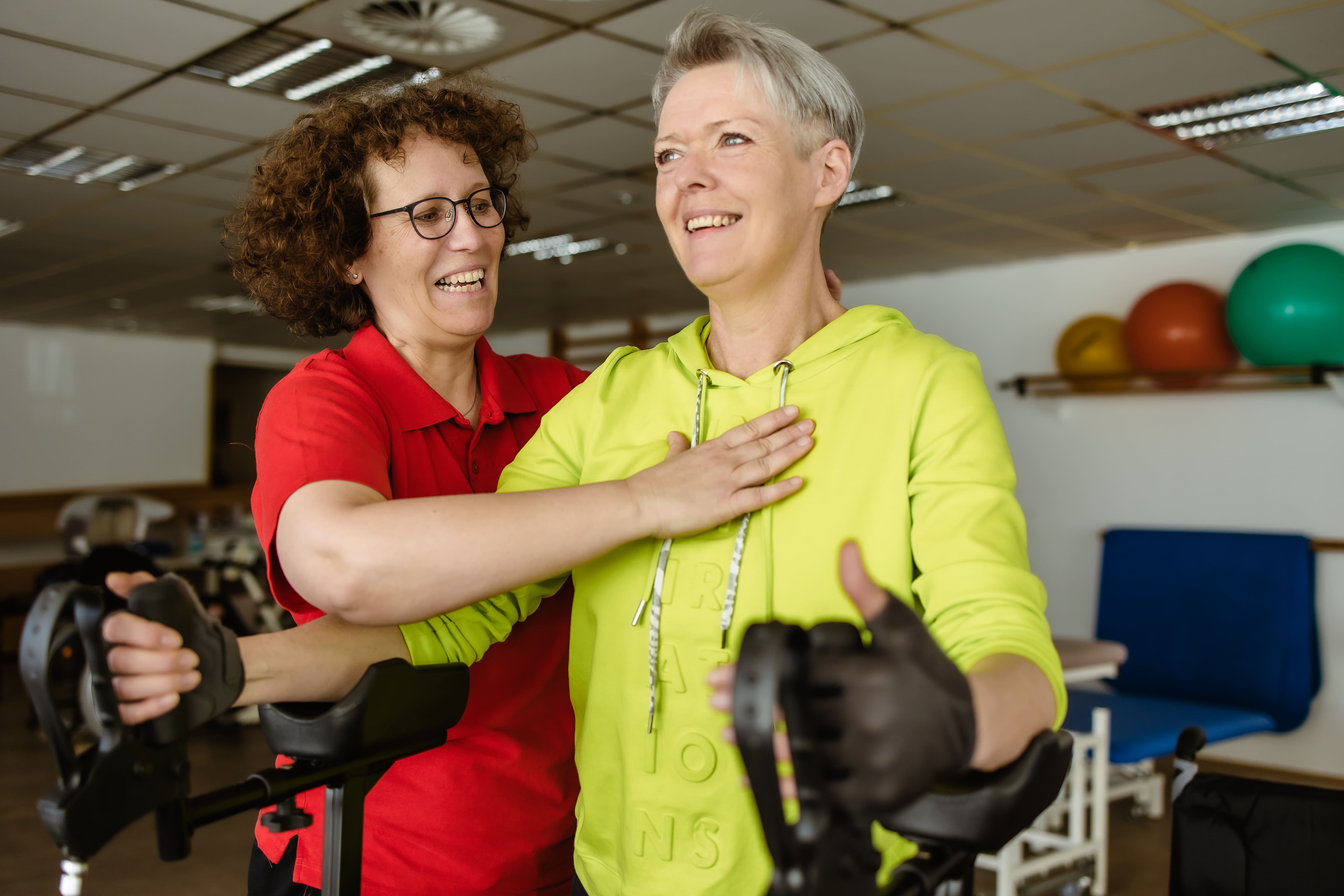 MS Patientin und Physiotherapeutin bei der MS Reha in der Hardtwaldklinik I