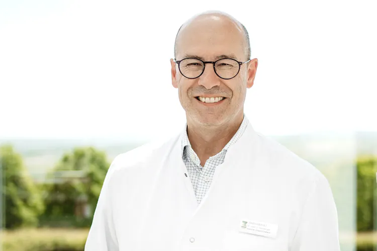 Dr. Berwanger, Chefarzt für Neurologie an der Hardtwaldklinik I Dr. Berwanger, Chefarzt für Neurologie an der Hardtwaldklinik I